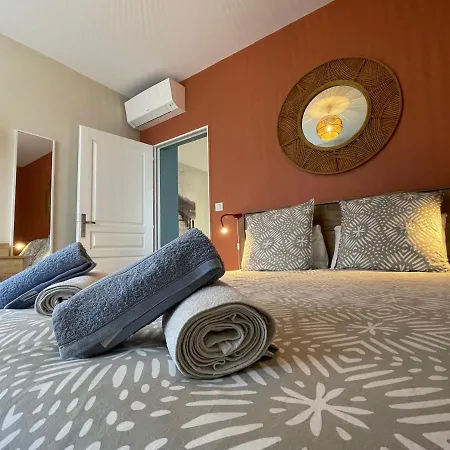 דירה Superbe T3 Climatise - Centre Historique - Vue Port De Plaisance - Balcon - Wifi - 5e Avec Ascenseur טולון