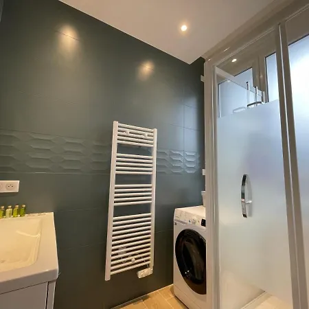 Superbe T3 Climatise - Centre Historique - Vue Port De Plaisance - Balcon - Wifi - 5e Avec Ascenseur דירה *