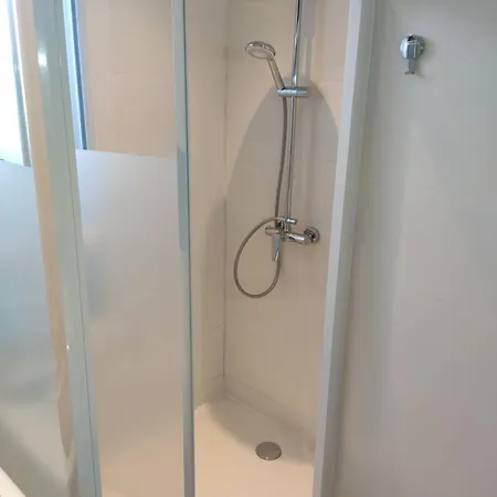 Superbe T3 Climatise - Centre Historique - Vue Port De Plaisance - Balcon - Wifi - 5e Avec Ascenseur * טולון