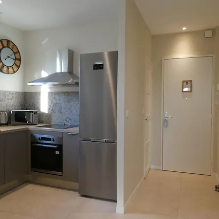 Superbe T3 Climatise - Centre Historique - Vue Port De Plaisance - Balcon - Wifi - 5e Avec Ascenseur דירה