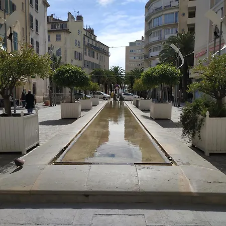 Superbe T3 Climatise - Centre Historique - Vue Port De Plaisance - Balcon - Wifi - 5e Avec Ascenseur טולון