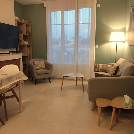 דירה Superbe T3 Climatise - Centre Historique - Vue Port De Plaisance - Balcon - Wifi - 5e Avec Ascenseur טולון